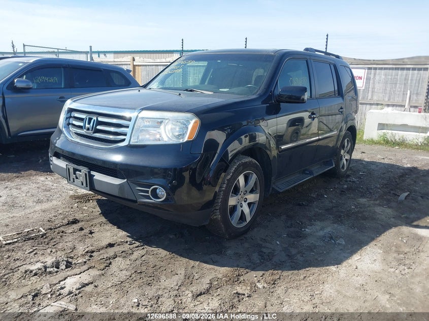 2012 Honda Pilot Touring, Windshield, IAAI, VIN 5FNYF4H95CB502388 — photo 2