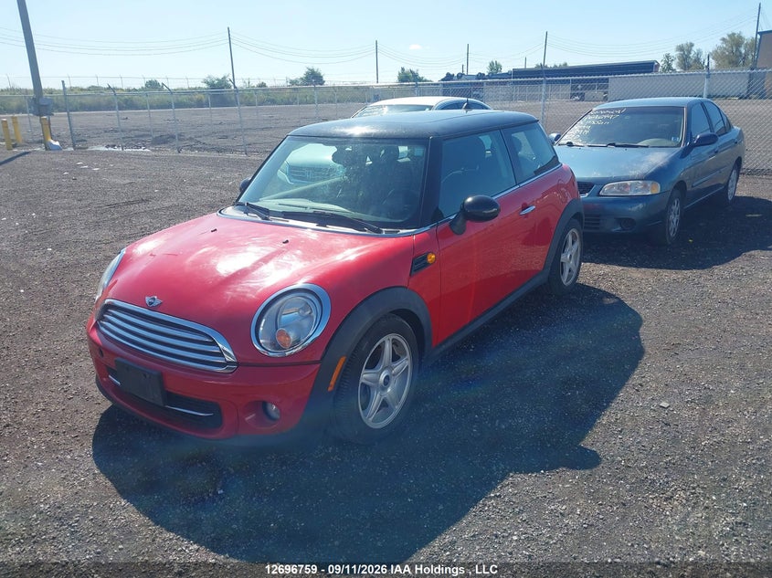 2013 MINI Hatch, Water, IAAI, VIN WMWSU3C54DT548512 — photo 2