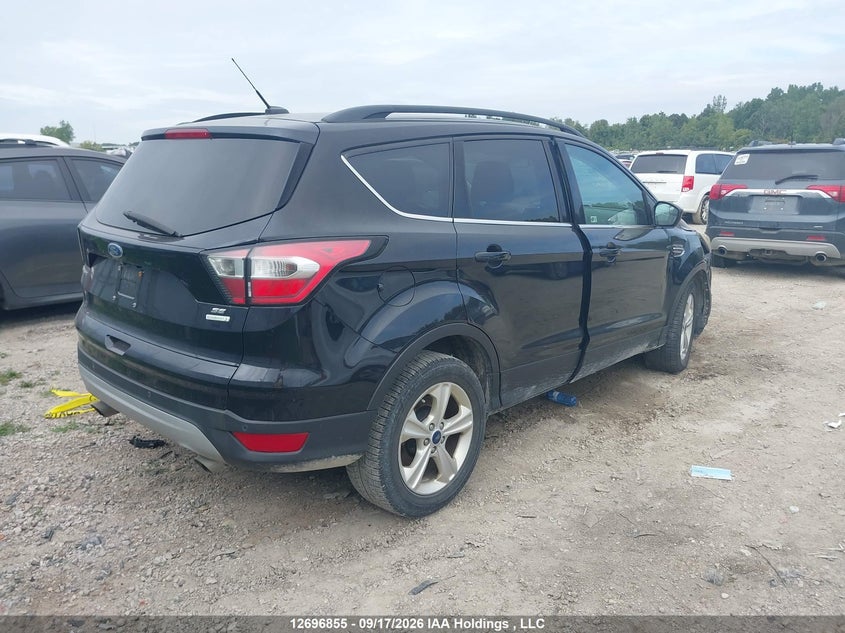 Vin: 1fmcu0g93huc68580, lot: 3102020, ford escape se 20174