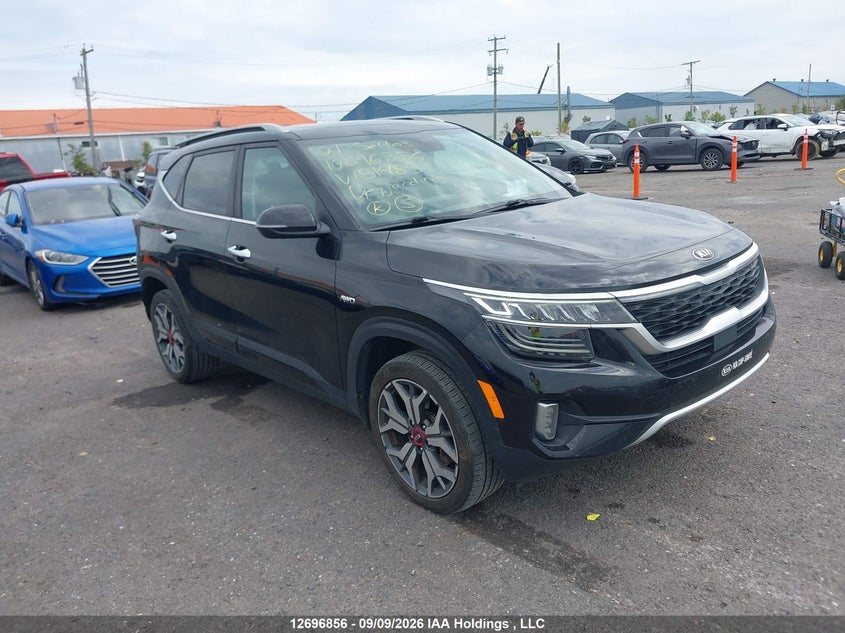 2021 Kia Seltos Sx, Удар ззаду, IAAI, VIN KNDETCA28M7151485