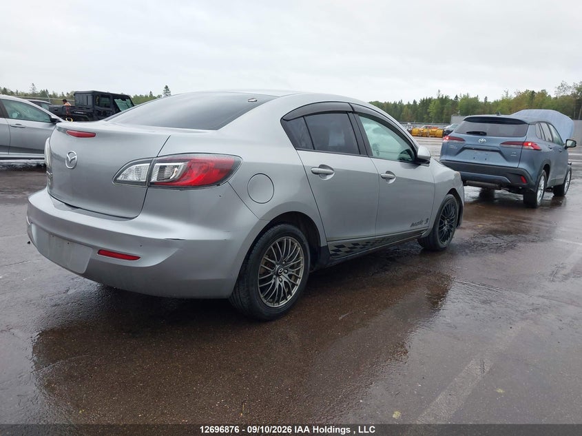 Vin: jm1bl1uf1d1801007, lot: 3102041, mazda mazda3 gx 20134