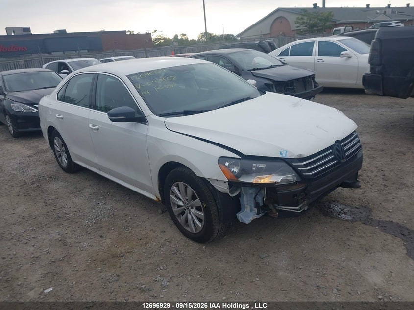2014 Volkswagen Passat S, Front, IAAI, VIN 1VWAH7A38EC043762
