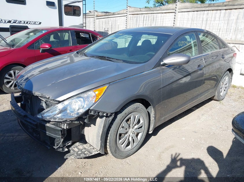 2012 Hyundai Sonata, Удар спереду, IAAI, VIN 5NPEB4AC2CH468660 — фото 2