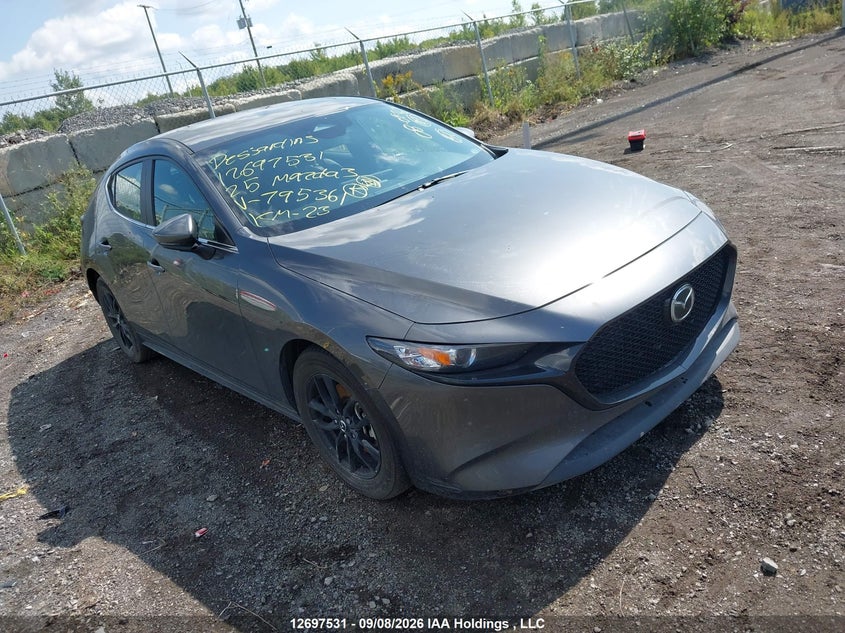 Vin: jm1bpblmxs1795361, lot: 3102743, mazda 3 preferred 2025 img_1