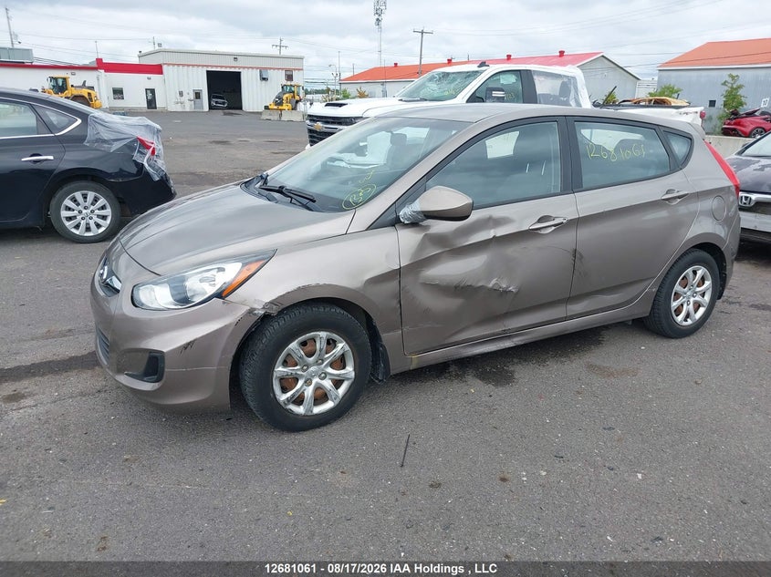2013 Hyundai Accent Gl, Left Side, IAAI, VIN KMHCT5AE2DU123207 — photo 2