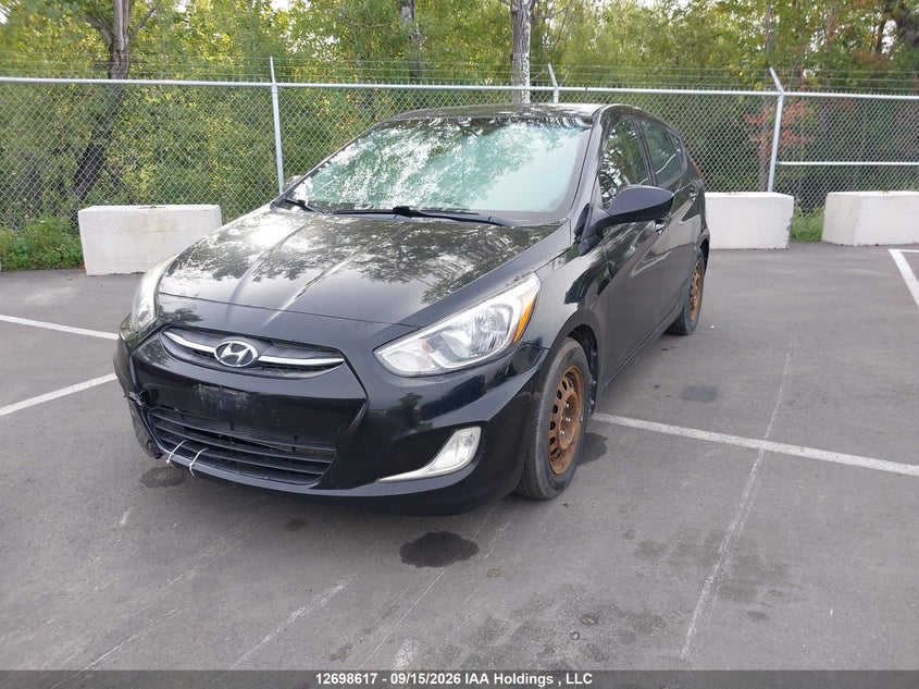 2017 Hyundai Accent, Благодійність, IAAI, VIN KMHCT5AE3HU309487 — фото 2