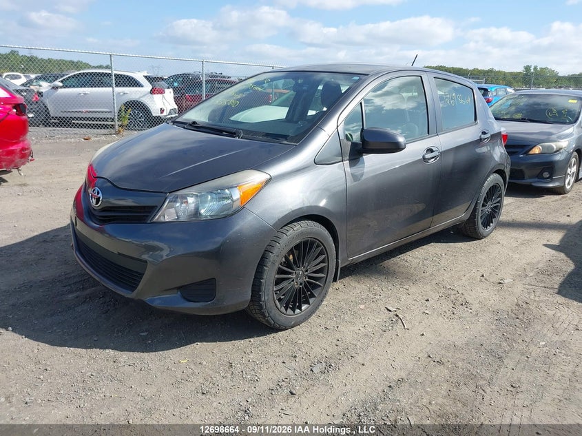 Vin: jtdktud39dd555880, lot: 3103905, toyota yaris le 20132