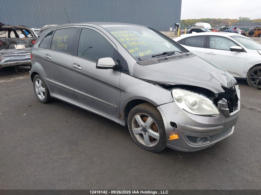 2008 Mercedes-Benz B 200, Удар спереду, IAAI, VIN WDDFH33X18J318041