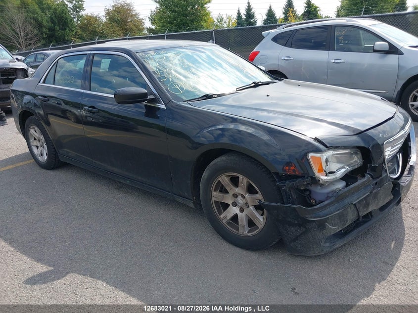 2014 Chrysler 300 Touring, Right Front, IAAI, VIN 2C3CCAAG7EH107222