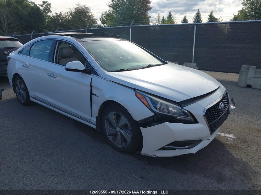 2017 Hyundai Sonata, Удар спереди, IAAI, VIN KMHE34L18HA048856