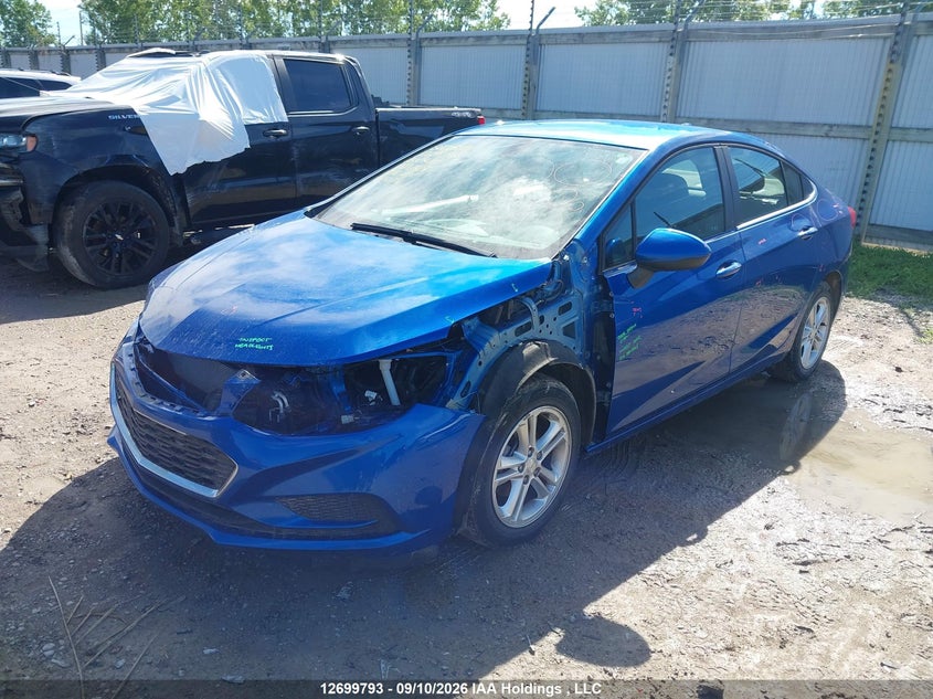 2018 Chevrolet Cruze Lt Auto, Удар спереди, IAAI, VIN 1G1BE5SM0J7217623 — фото 2