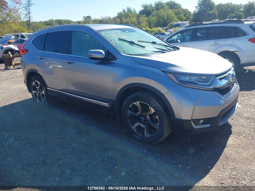 Vin: 2hkrw2h99jh136166, lot: 3105759, honda cr-v touring 2018 img_1