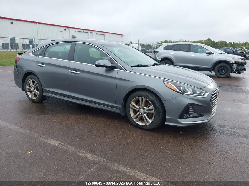 2018 Hyundai Sonata Sport/Limited/Sel, Удар сзади, IAAI, VIN 5NPE34AF0JH698766