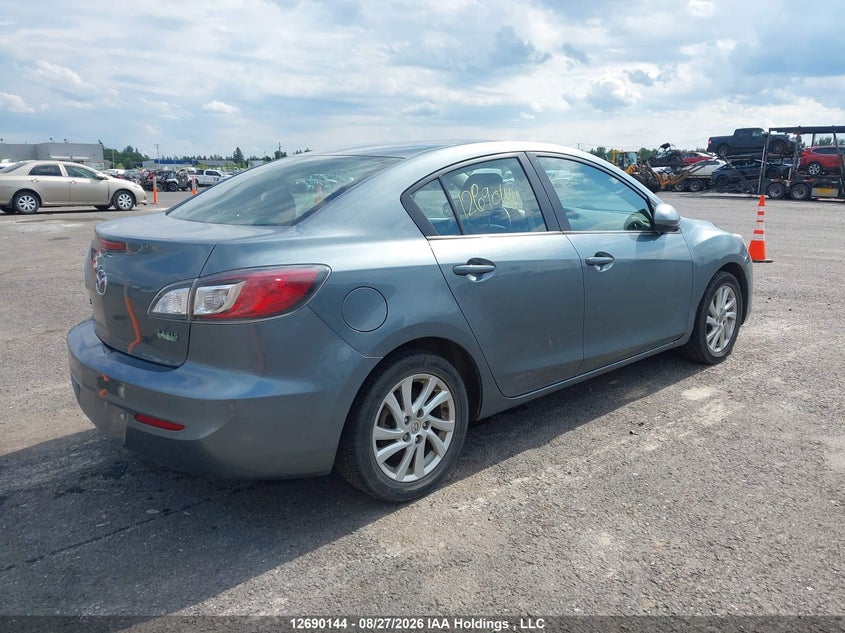Vin: jm1bl1uf8c1549738, lot: 3106092, mazda mazda3 gx 20124