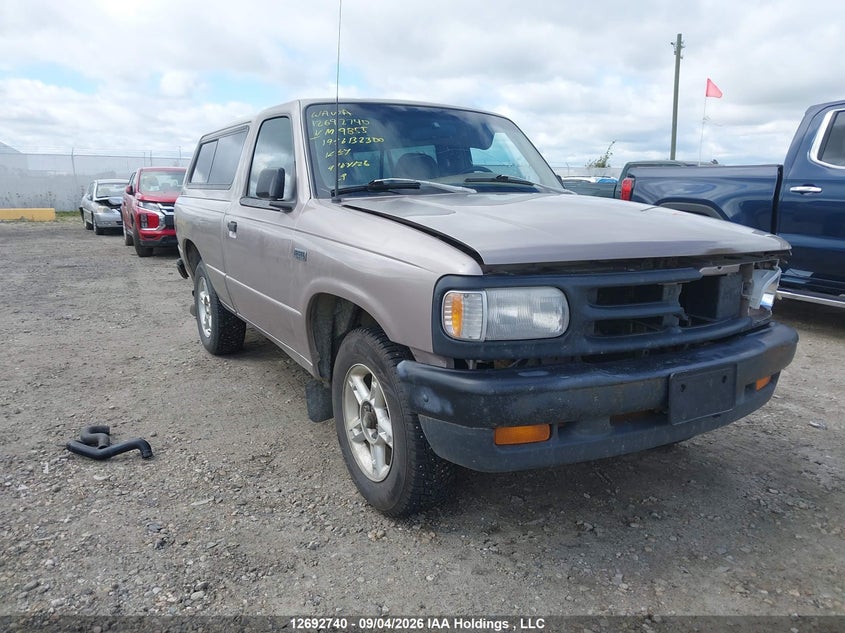 1996 Mazda B2300, Удар спереди, IAAI, VIN 4F4CR12A1TTM19855