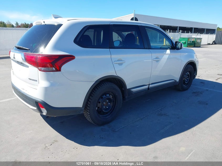 Vin: ja4az2a32jz601786, lot: 3106556, mitsubishi outlander es 20184