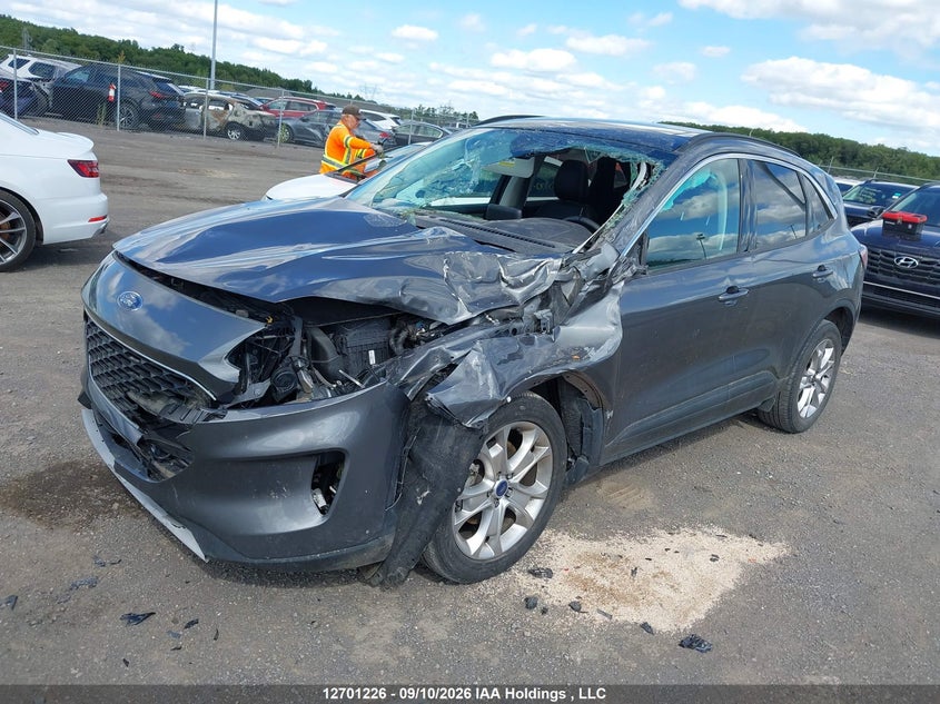 2022 Ford Escape, Left Front, IAAI, VIN 1FMCU9H92NUA73973 — photo 2