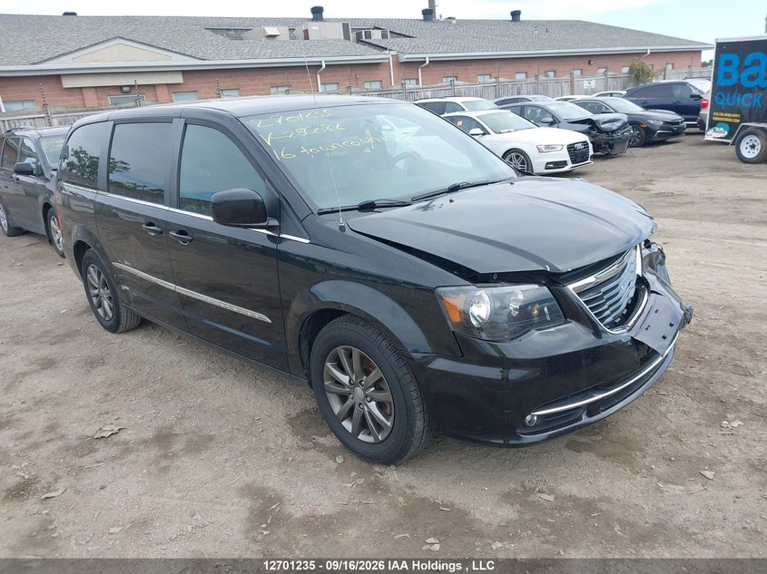 2016 Chrysler Town & Country S, Удар спереду, IAAI, VIN 2C4RC1HG0GR286082