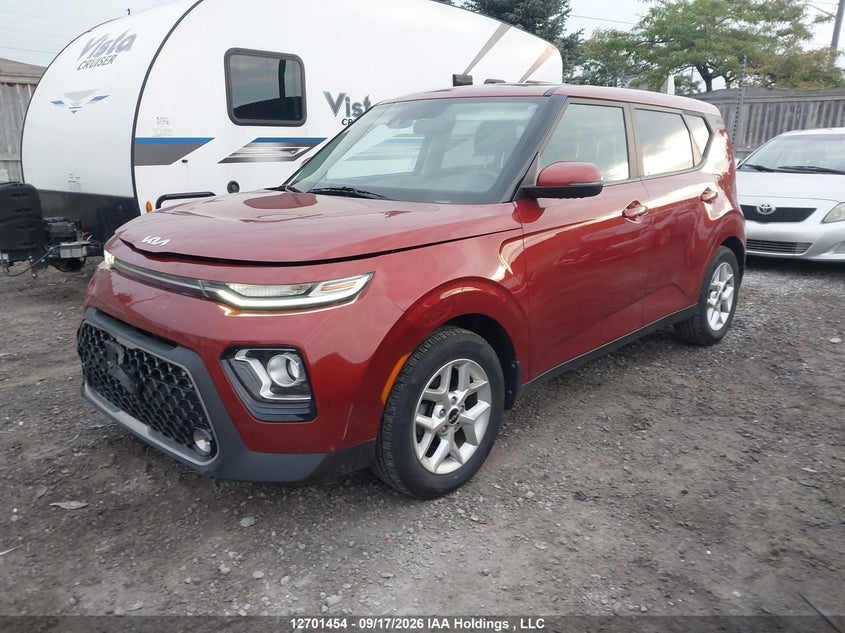 2022 Kia Soul Ex, Front, IAAI, VIN KNDJ33AU9N7809395 — photo 2