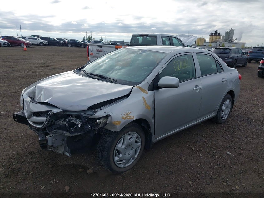 2013 Toyota Corolla Ce, Front, IAAI, VIN 2T1BU4EE1DC927383 — photo 2