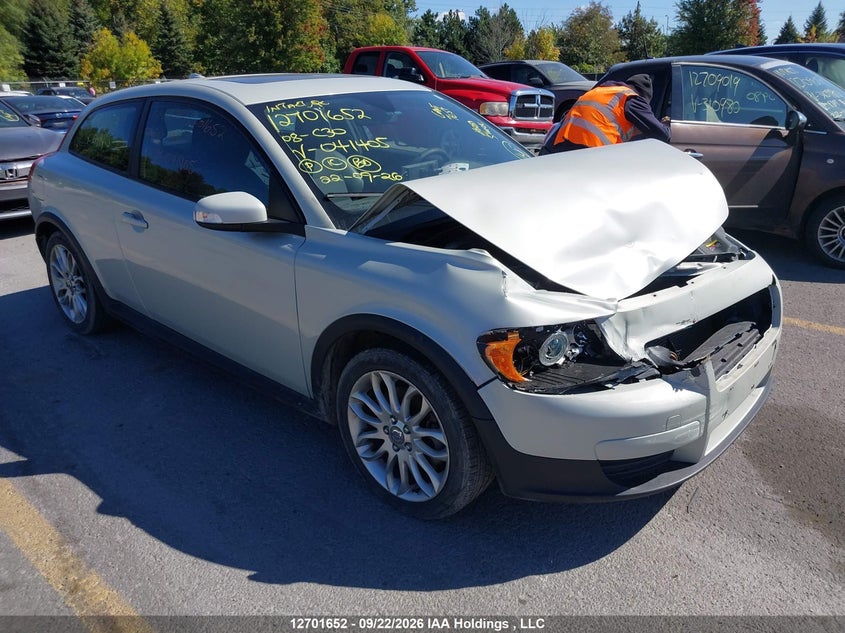 2008 Volvo C30 2.4I, Front, IAAI, VIN YV1MK382282041405