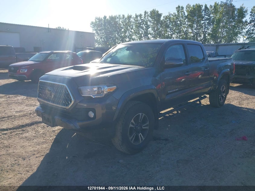2019 Toyota Tacoma Sr5 V6, Right Side, IAAI, VIN 5TFDZ5BN0KX046533 — photo 2