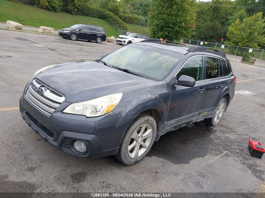 2014 Subaru Outback, Water, IAAI, VIN 4S4BRGDC6E1319119 — photo 2