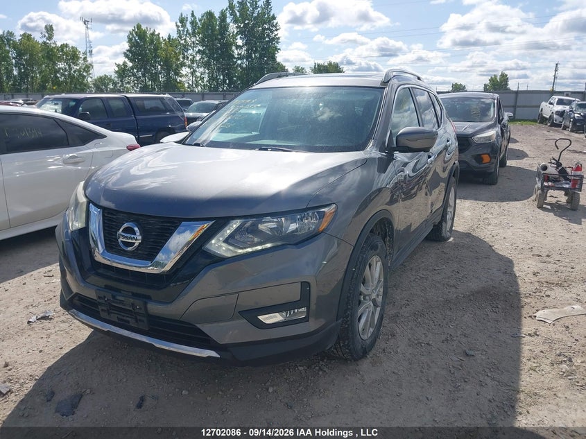 2017 Nissan Rogue, Лівий бік, IAAI, VIN 5N1AT2MV8HC790621 — фото 2