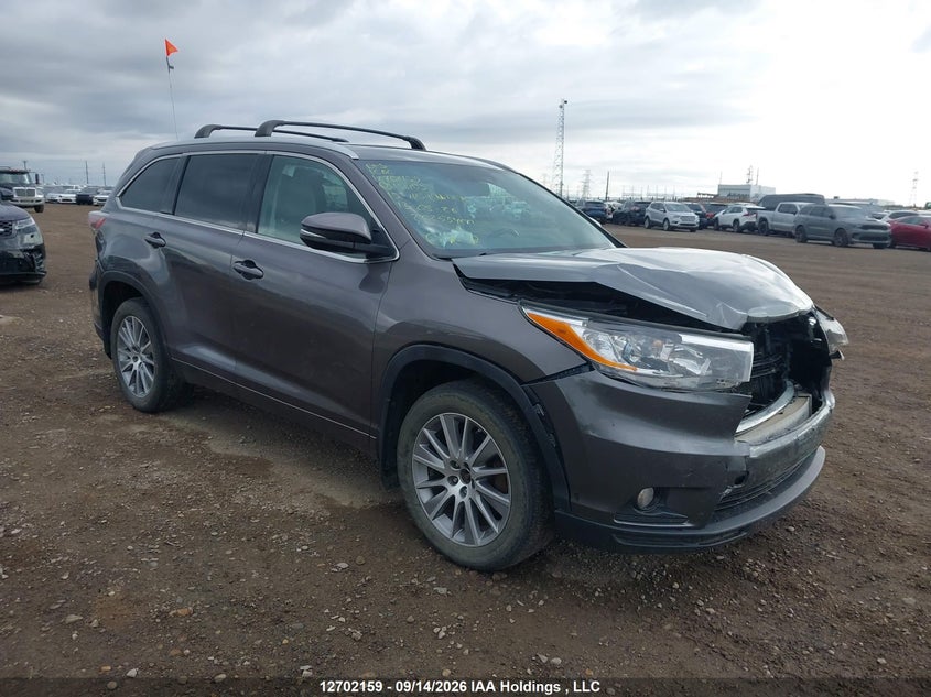 2015 Toyota Highlander Xle, Удар спереди, IAAI, VIN 5TDJKRFH1FS156103