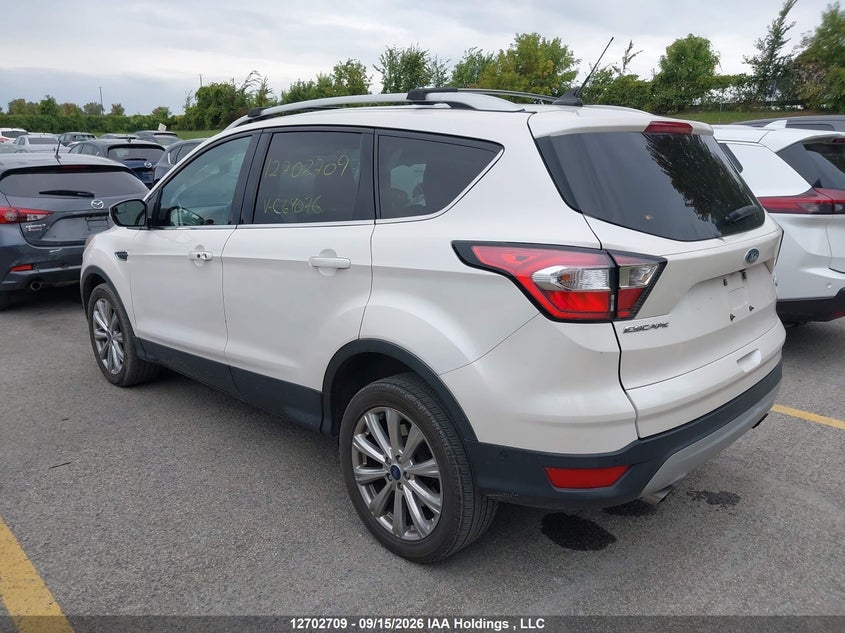 Vin: 1fmcu9j91juc64076, lot: 3108316, ford escape titanium 20183