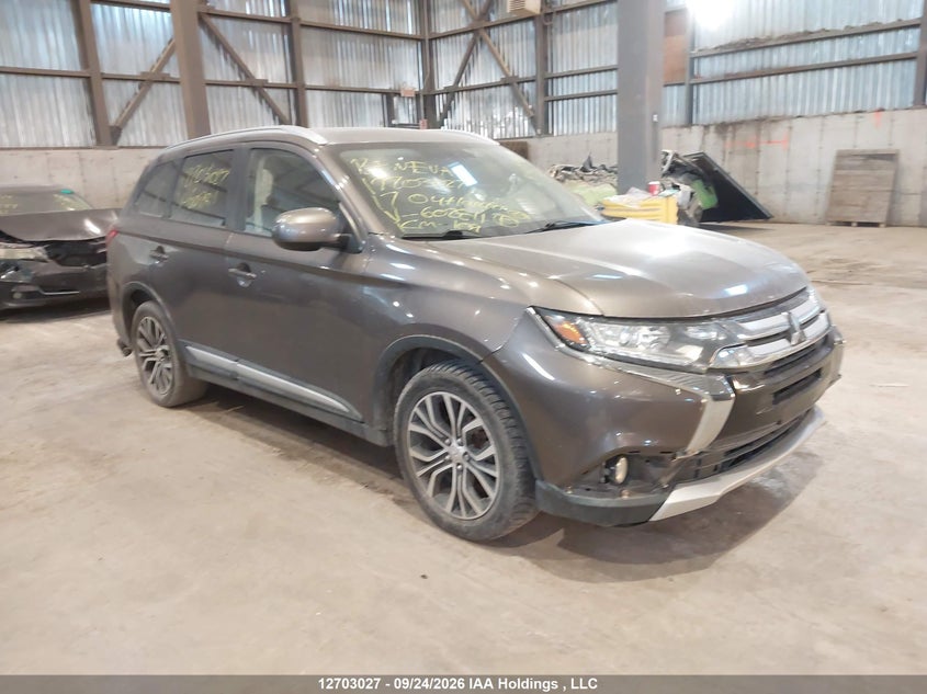 2017 Mitsubishi Outlander Es, Rear, IAAI, VIN JA4AZ2A3XHZ602811