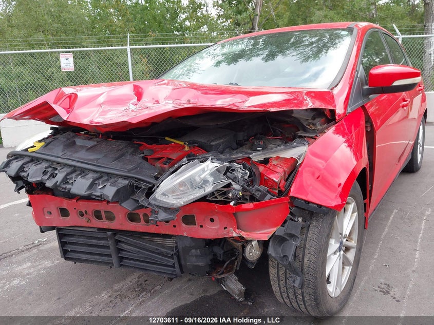 2015 Ford Focus Se, Front, IAAI, VIN 1FADP3K2XFL265146 — photo 2