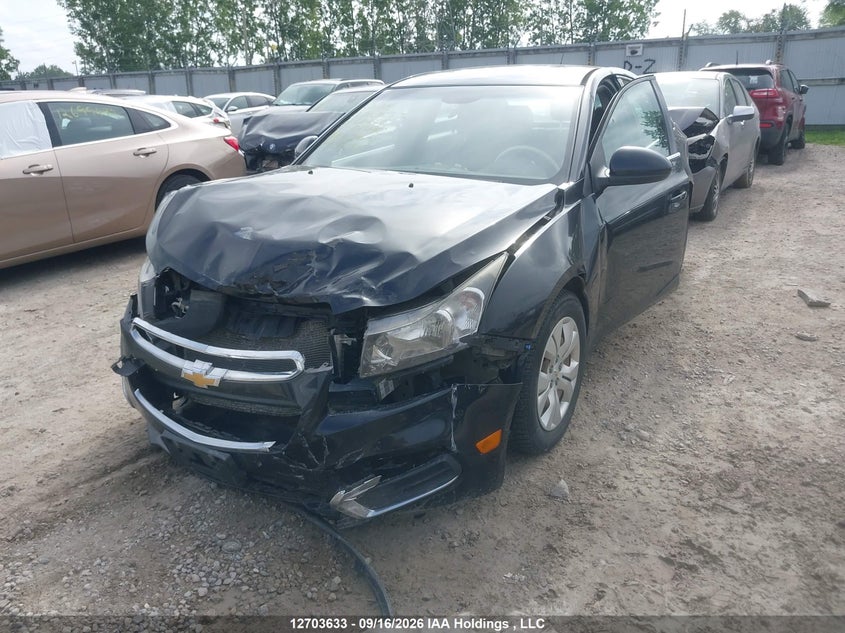 2016 Chevrolet Cruze Limited 1Lt, Front, IAAI, VIN 1G1PE5SB8G7116472 — photo 2