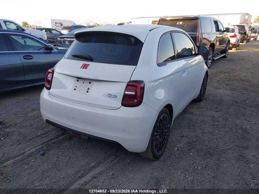 Vin: zfaffaa4xrx207037, lot: 3110402, fiat 500e red 20244