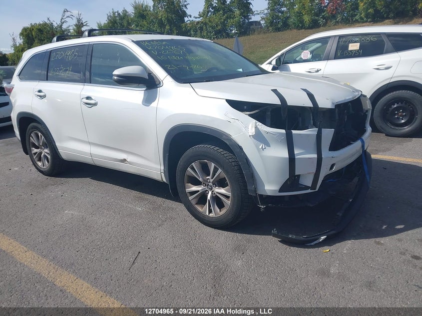 2016 Toyota Highlander Le, Left Front, IAAI, VIN 5TDBKRFH2GS227671