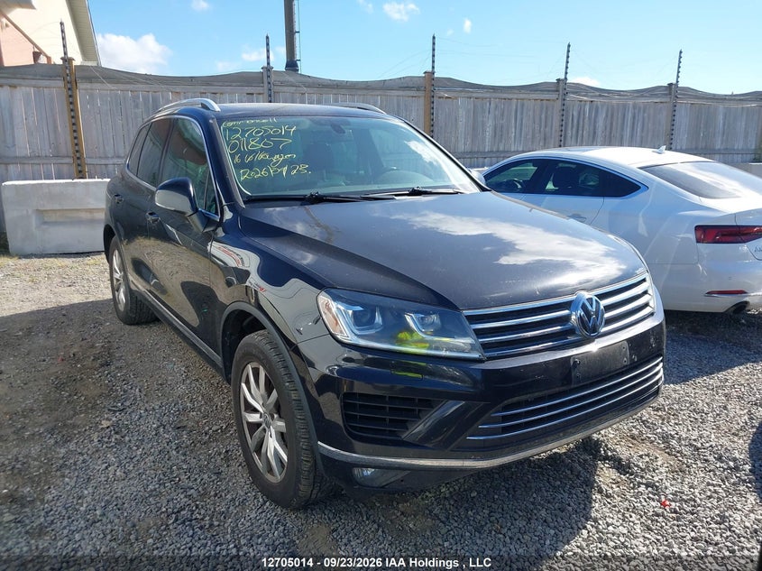 Vin: wvgef9bp9gd011807, lot: 3110791, volkswagen touareg sport/lux/executive 2016 img_1