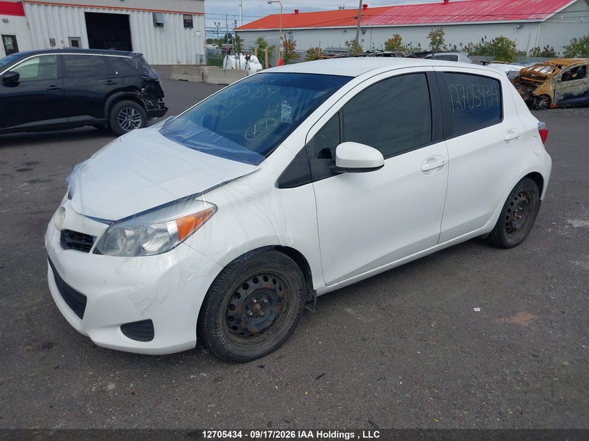 Vin: jtdktud35dd562034, lot: 3111222, toyota yaris 20132