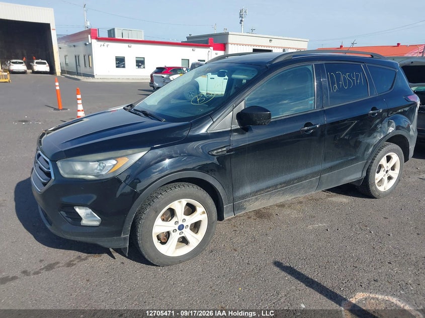 Vin: 1fmcu9g93huc82743, lot: 3111259, ford escape se 20172