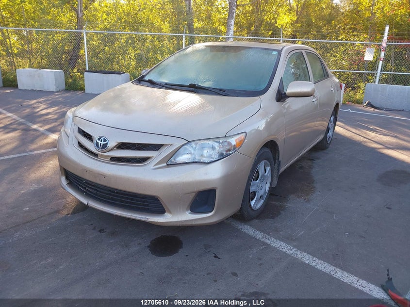 Vin: 2t1bu4ee6dc952988, lot: 3111433, toyota corolla s/le 20132