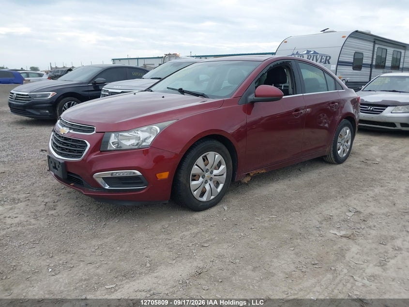 2015 Chevrolet Cruze 1Lt, Engine Fire, IAAI, VIN 1G1PC5SB5F7237917 — photo 2