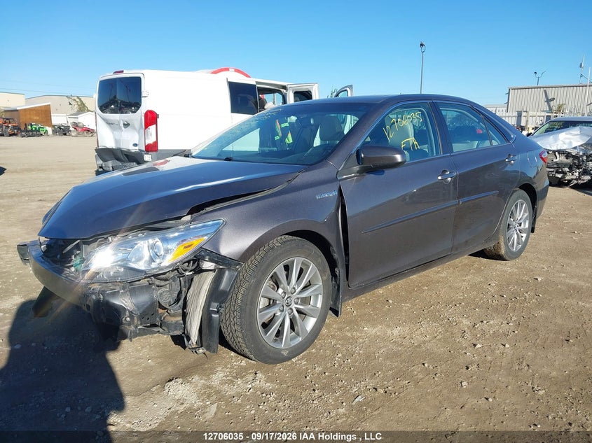 2015 Toyota Camry Hybrid/Le/Xle/Se, Right Front, IAAI, VIN 4T1BD1FK4FU166921 — photo 2