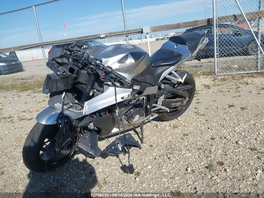 2007 Honda Cbr600 Rr, Front, IAAI, VIN JH2PC40027M007619 — photo 2
