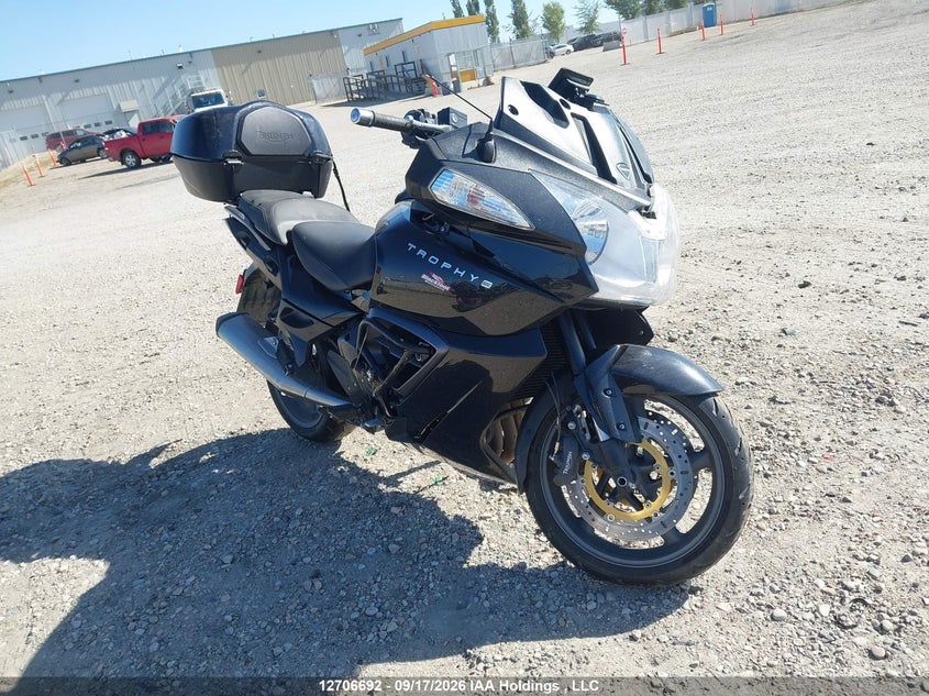 2016 Triumph Motorcycle Trophy Se, Front, IAAI, VIN SMTH02XKXGJ739064