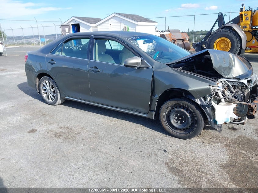 2012 Toyota Camry Se/Le/Xle, Удар спереду, IAAI, VIN 4T1BF1FK8CU564817
