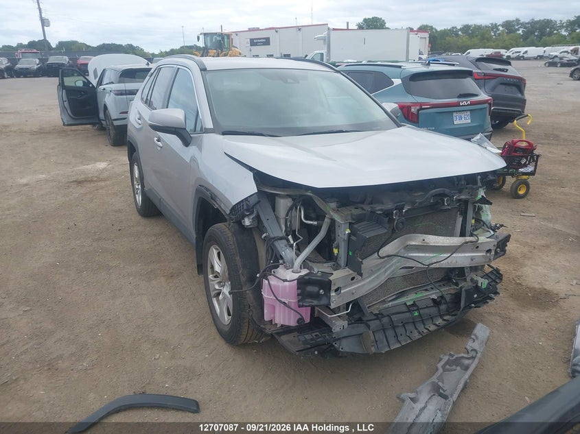 Vin: 2t3b1rfv2kc057118, lot: 3113010, toyota rav4 le 20191