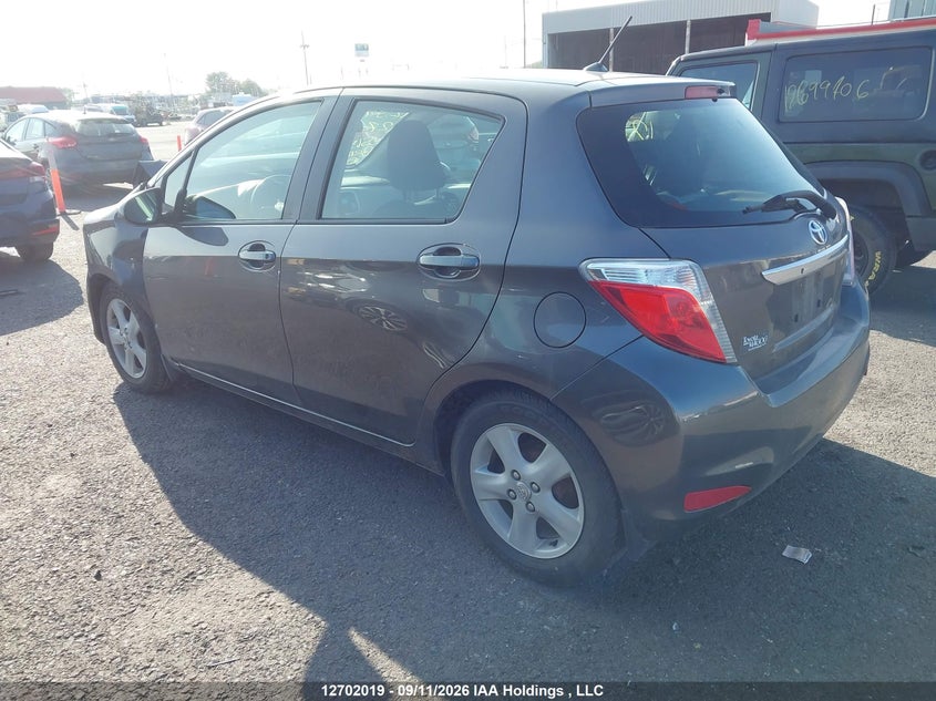 Vin: jtdktud36cd515948, lot: 3113306, toyota yaris le 20123