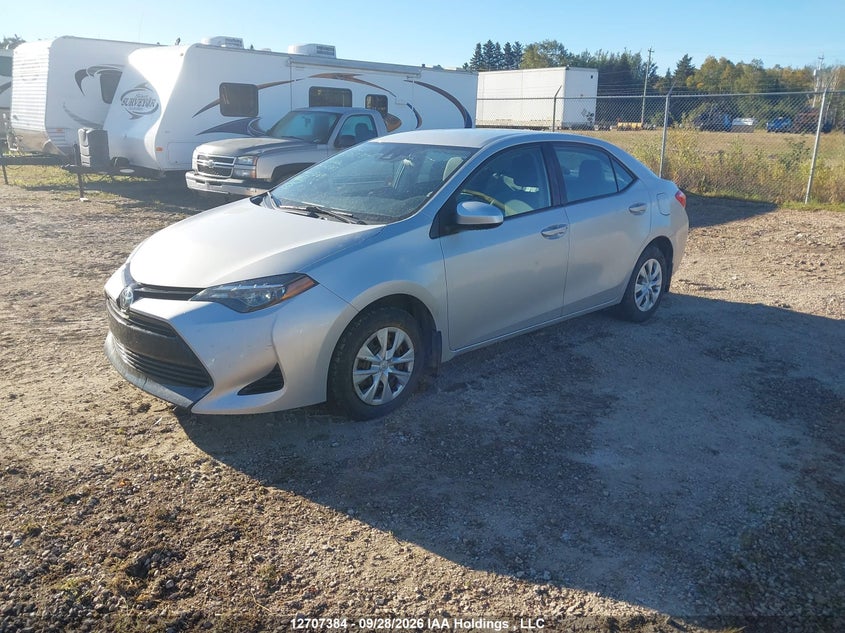 2018 Toyota Corolla Ce, Правый зад, IAAI, VIN 2T1BURHE6JC102363 — фото 2