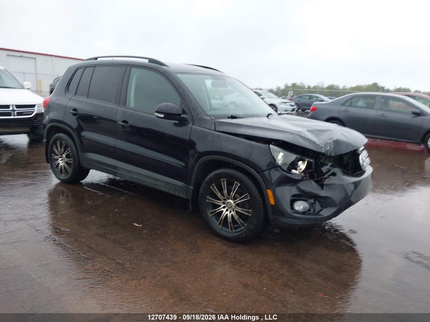 2015 Volkswagen Tiguan S/Se/Sel/R-Line, Удар спереди, IAAI, VIN WVGJV7AXXFW518810