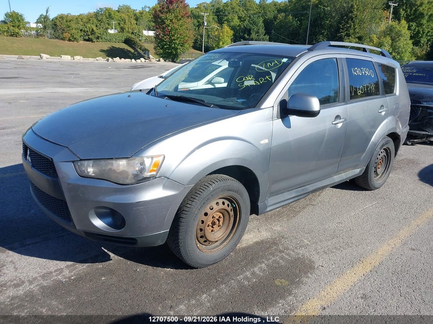 2013 Mitsubishi Outlander, Благодійність, IAAI, VIN JA4AT2AW6DU607748 — фото 2