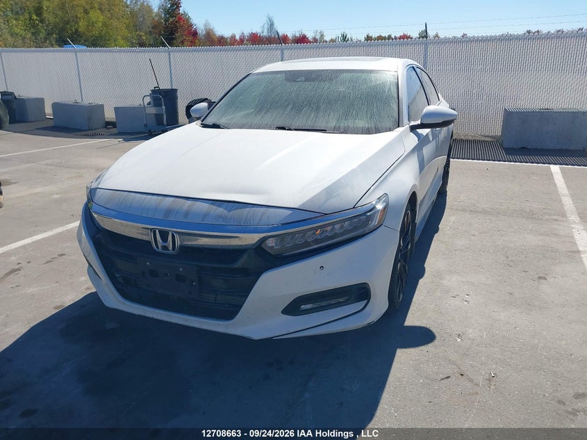 2018 Honda Accord Touring 2.0T, Пожар (салон), IAAI, VIN 1HGCV2F93JA800143 — фото 2